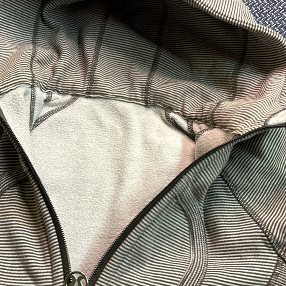 Lululemon Athletica Wonens Scuba Hoodie *Rocksteady** Size 2 - Picture 6 of 11